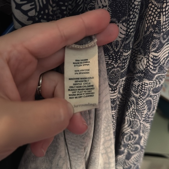 Soft Surroundings Petite Large Maxi Dress Stretchy Soft Navy and Beige - Picture 8 of 8